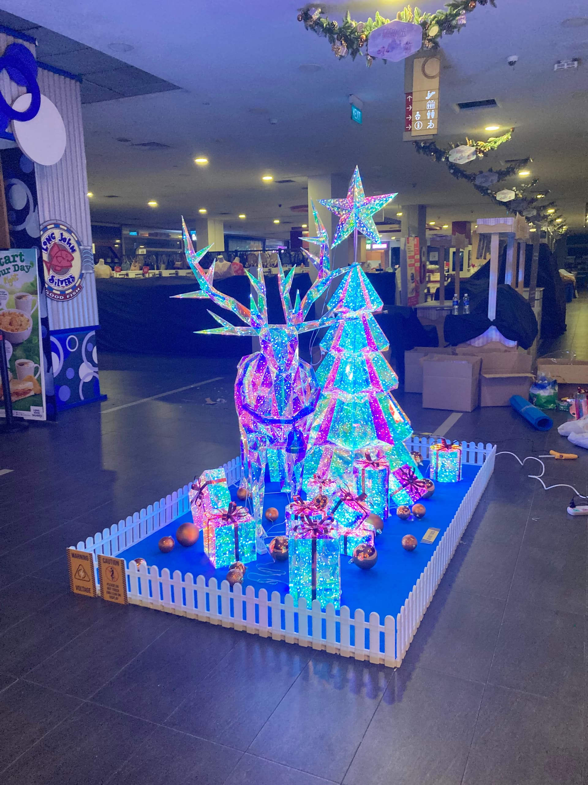 Christmas Mall Display 2